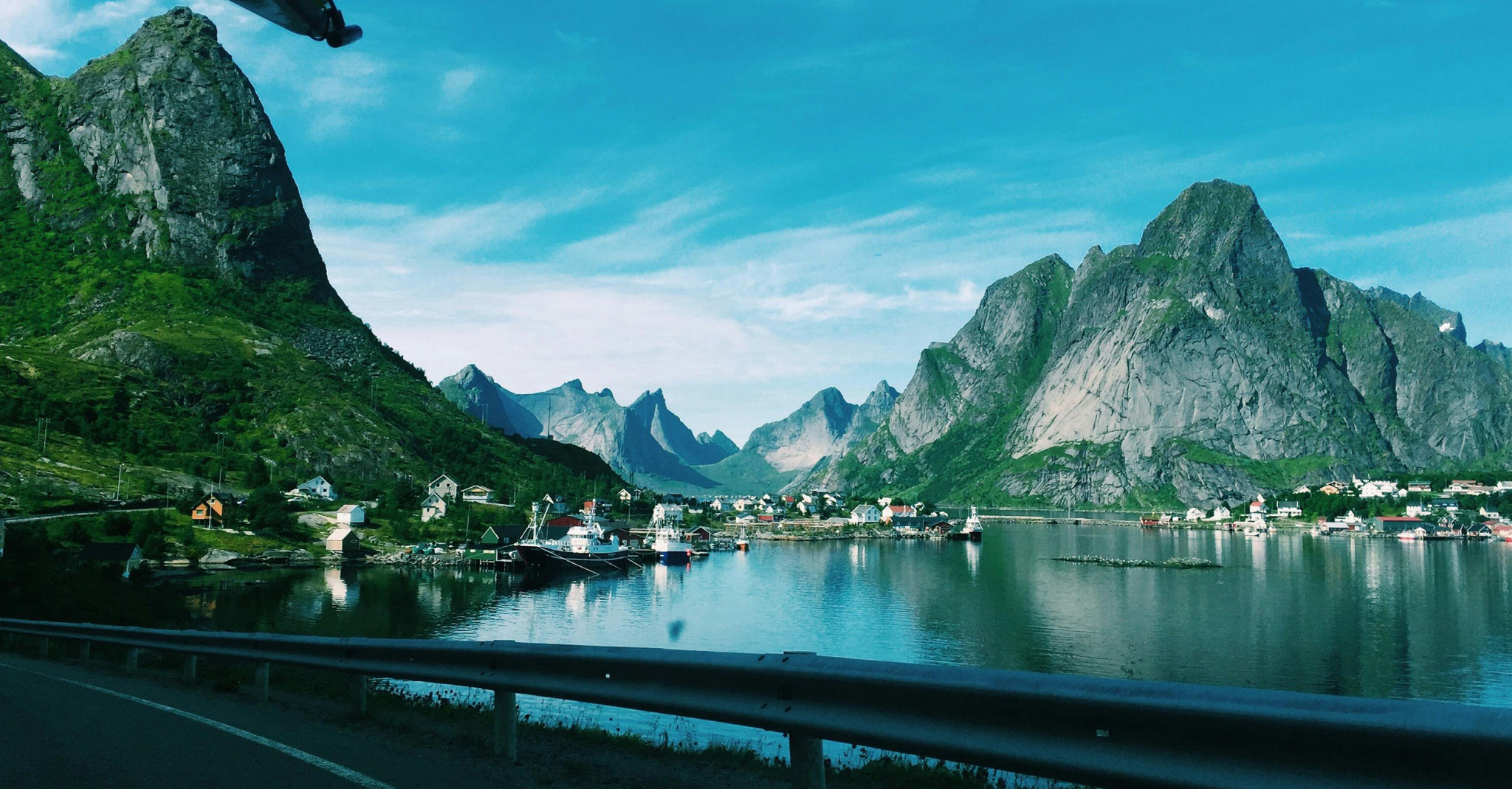 Lofoten, Norway © Julie Aagaard, Pexels